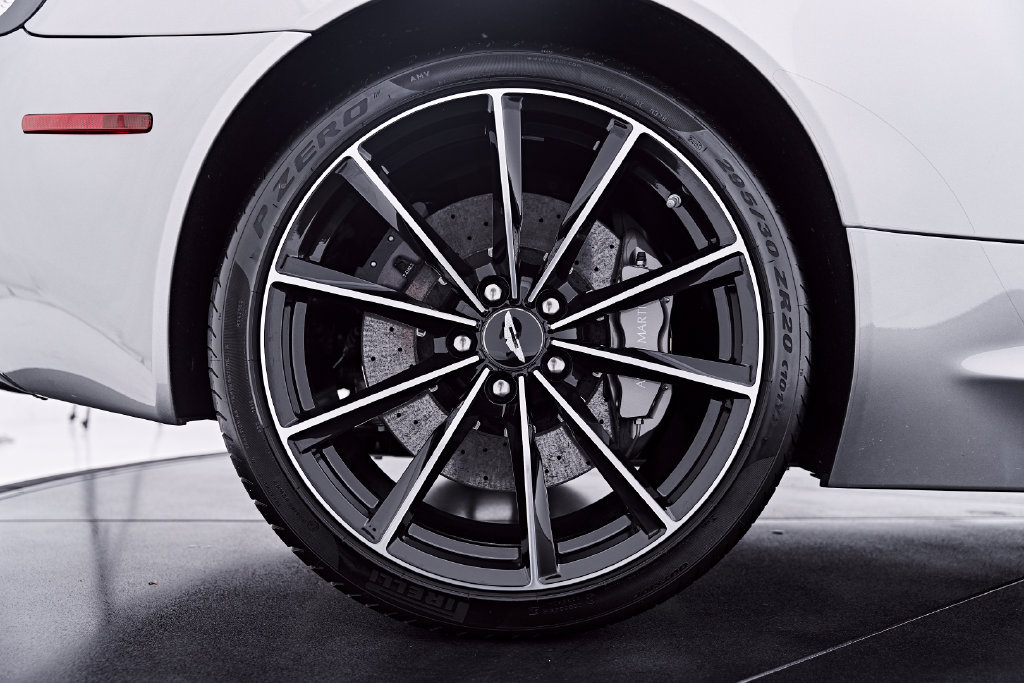Used 2016 Aston Martin DB9 GT RWD image 43