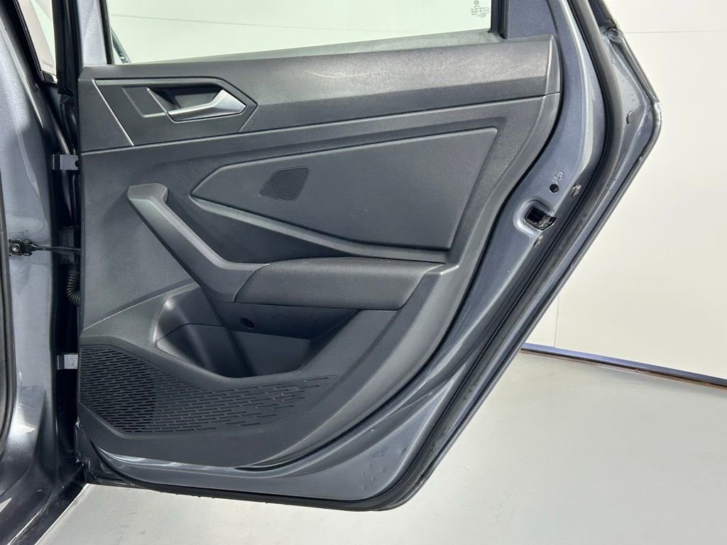 Used 2021 Volkswagen Jetta SE w/ SE Cold Weather Package FWD image 11