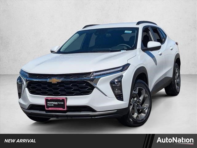 Used 2025 Chevrolet Trax LT image 1