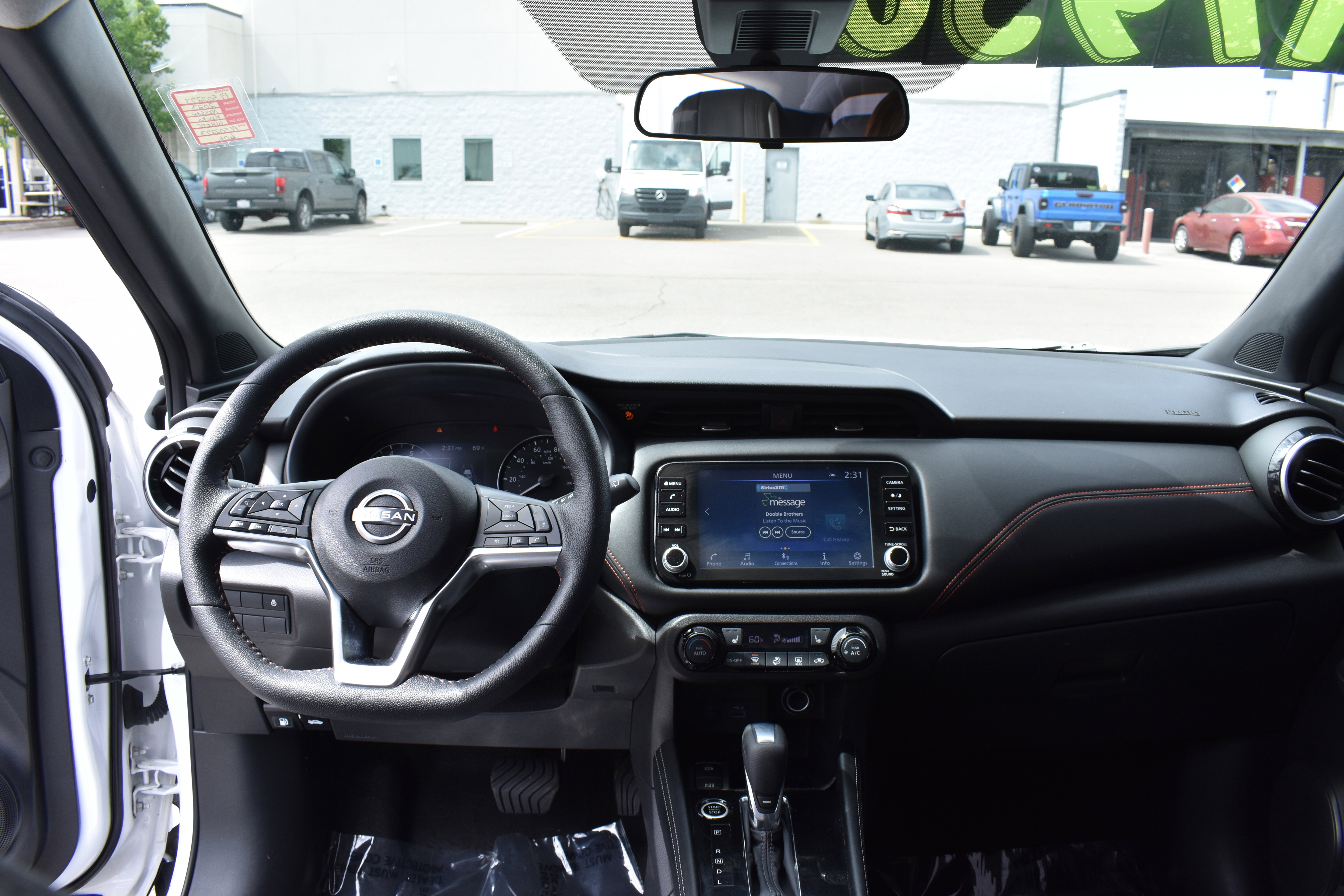 Used 2023 Nissan Kicks SR w/ SR Premium Package image 31