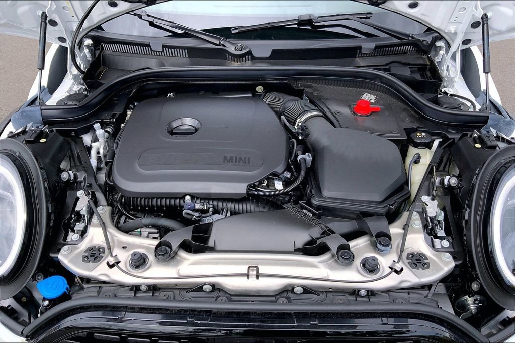 Certified 2025 MINI Cooper S image 11