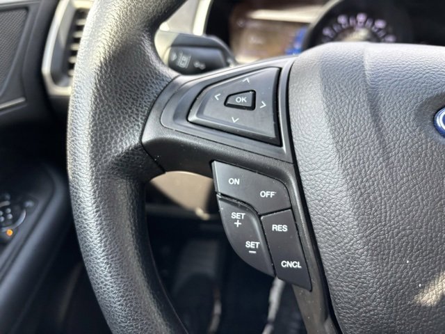 Used 2021 Ford Edge SE image 14