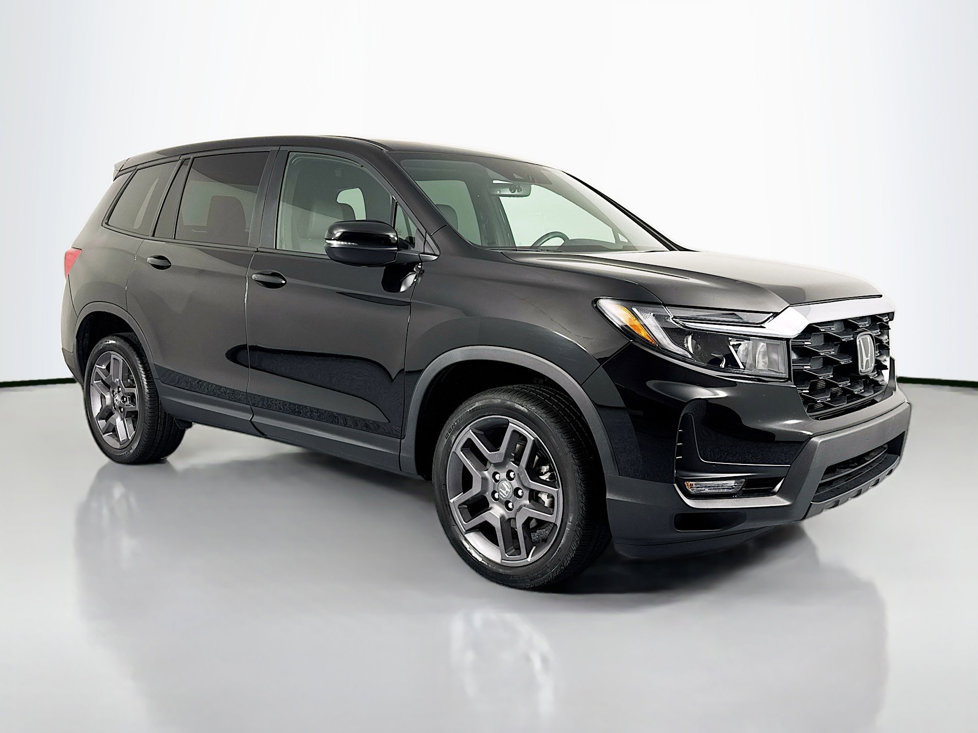 Certified 2023 Honda Passport EX-L image 3