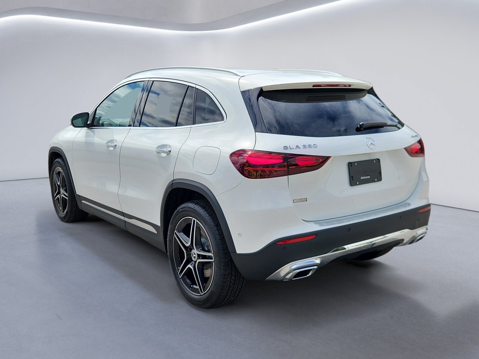 New 2026 Mercedes-Benz GLA 250 4MATIC image 5