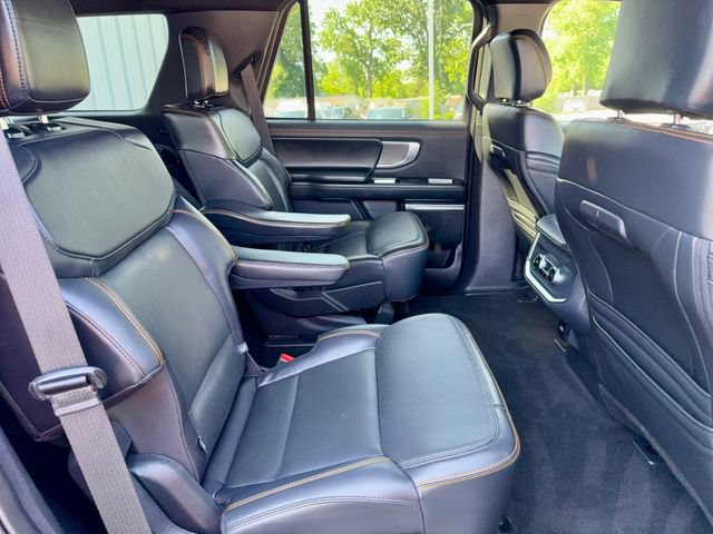 Used 2025 Ford Expedition Tremor AWD/4WD image 10