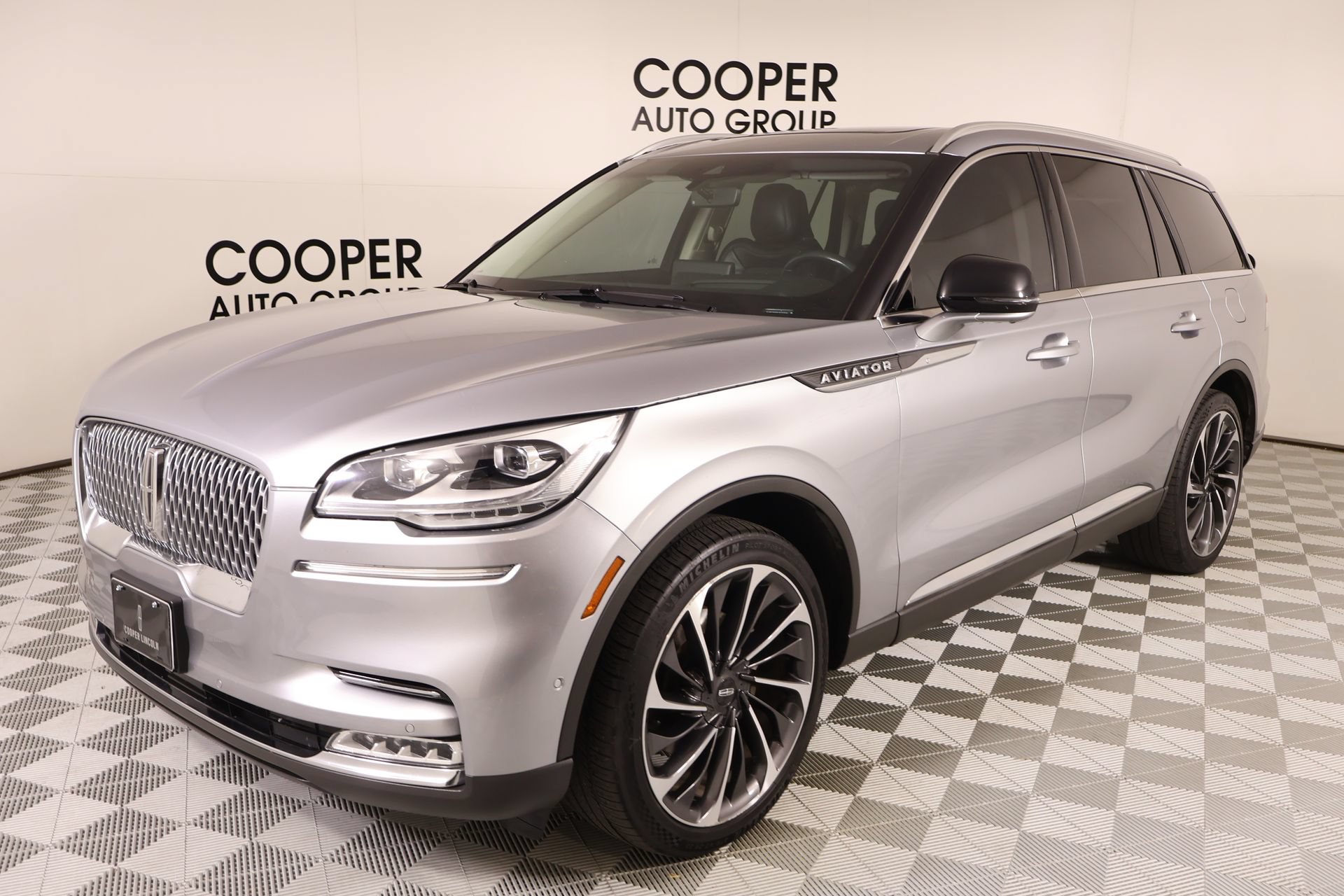 Used 2020 Lincoln Aviator Reserve w/ Equipment Group 202A AWD/4WD image 11