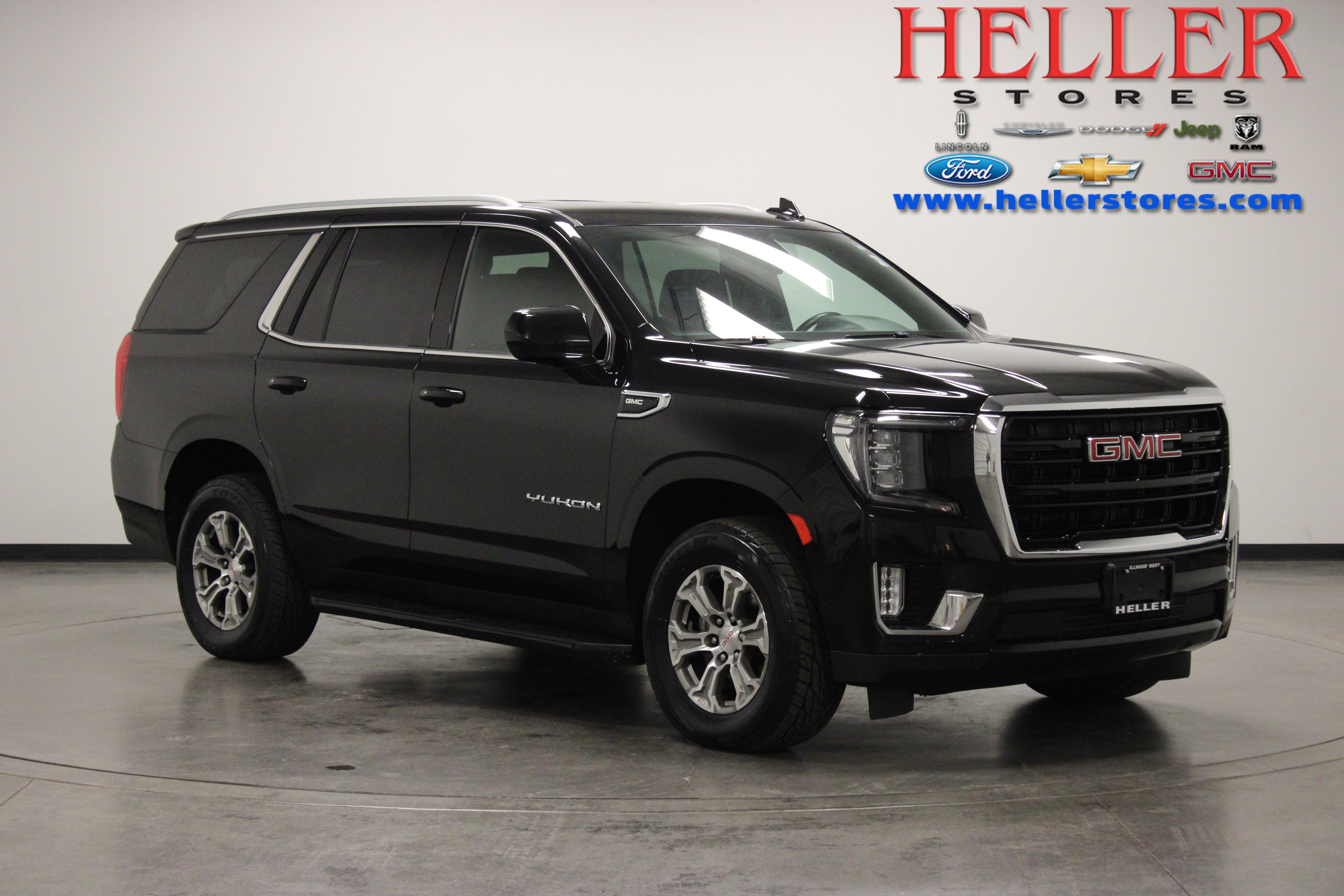 Used 2023 GMC Yukon SLE AWD/4WD image 1