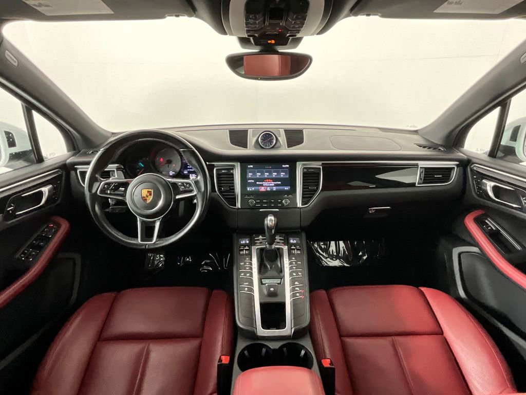 Used 2017 Porsche Macan S image 10