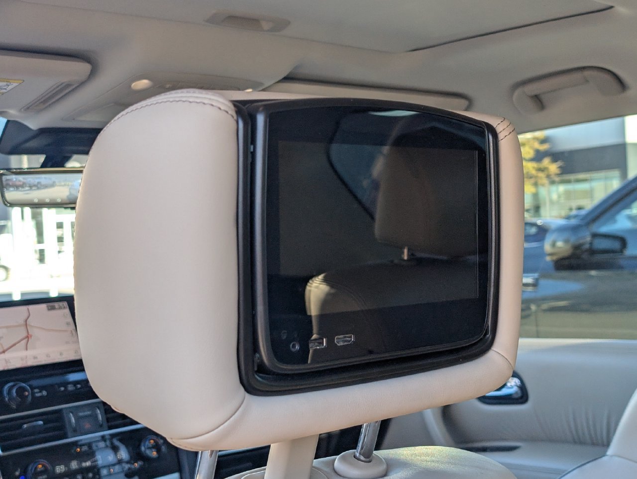 Used 2022 Nissan Armada Platinum w/ Captain's Chairs Package RWD image 30
