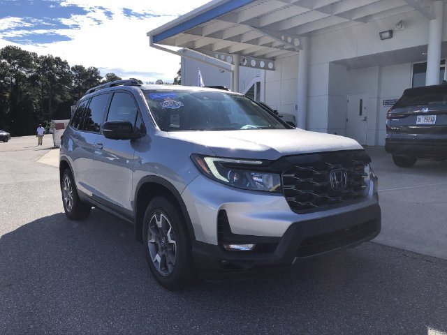Certified 2023 Honda Passport TrailSport image 2