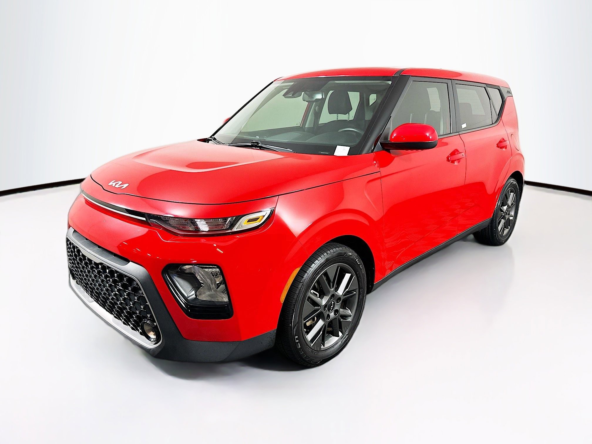 Used 2022 Kia Soul EX FWD image 3