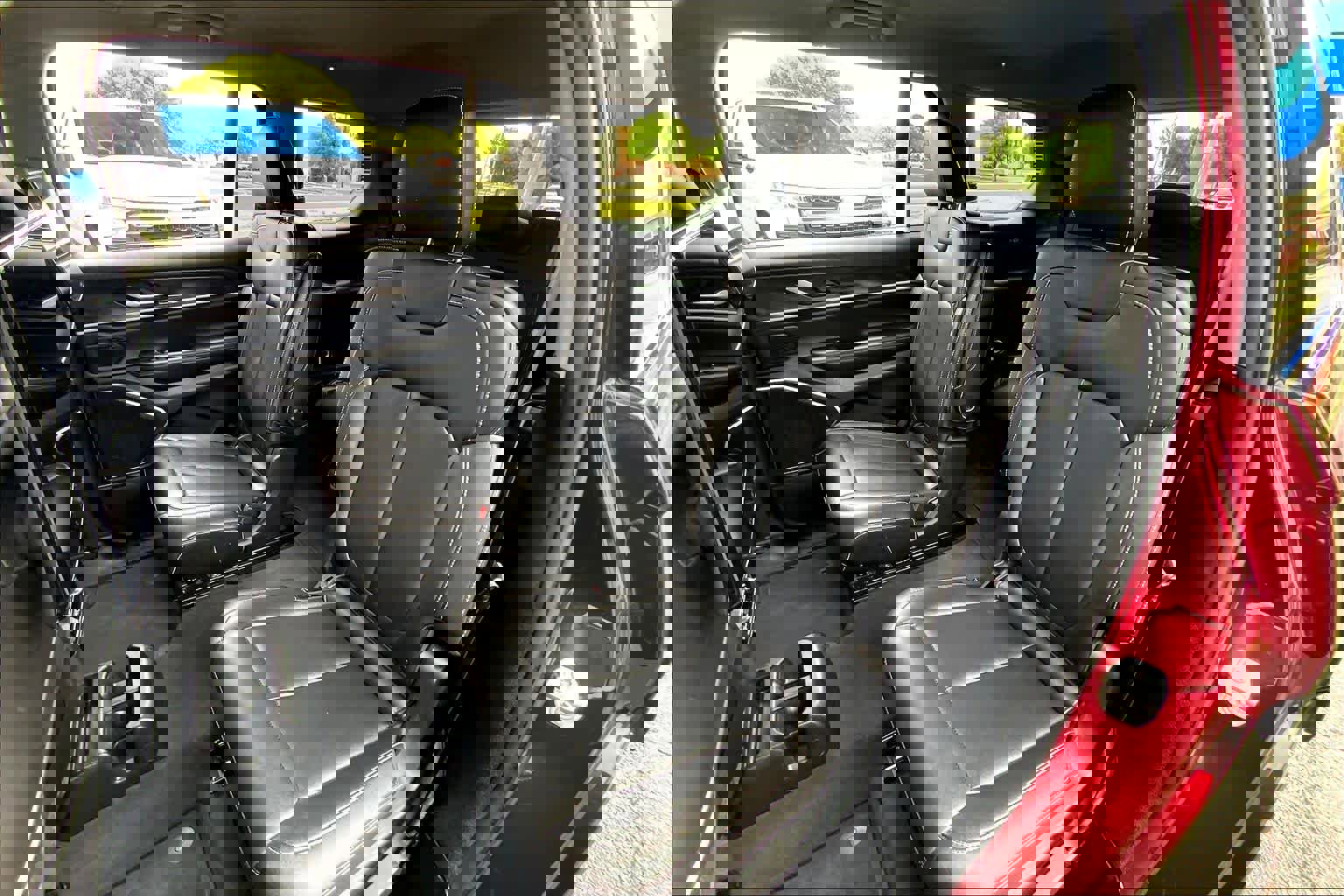 Used 2023 Jeep Grand Cherokee L Limited w/ Luxury Tech Group II image 21