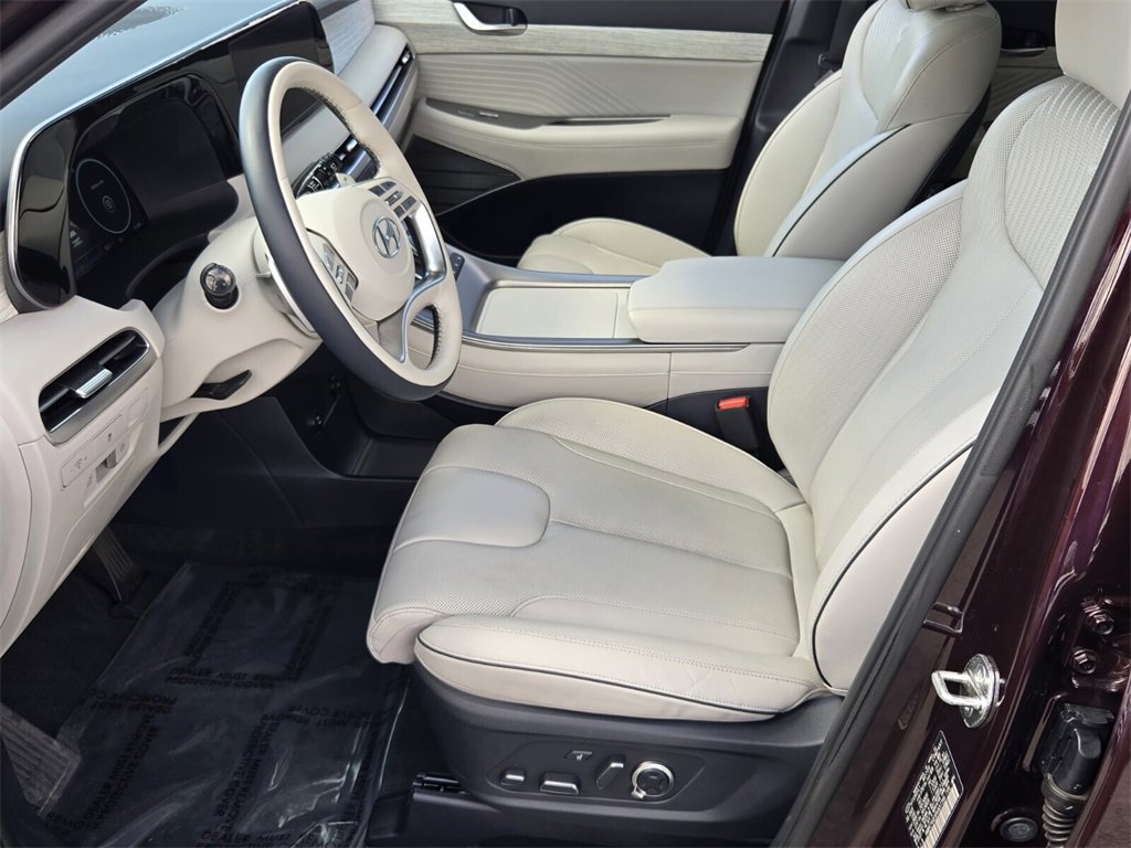 Used 2024 Hyundai Palisade Calligraphy image 11