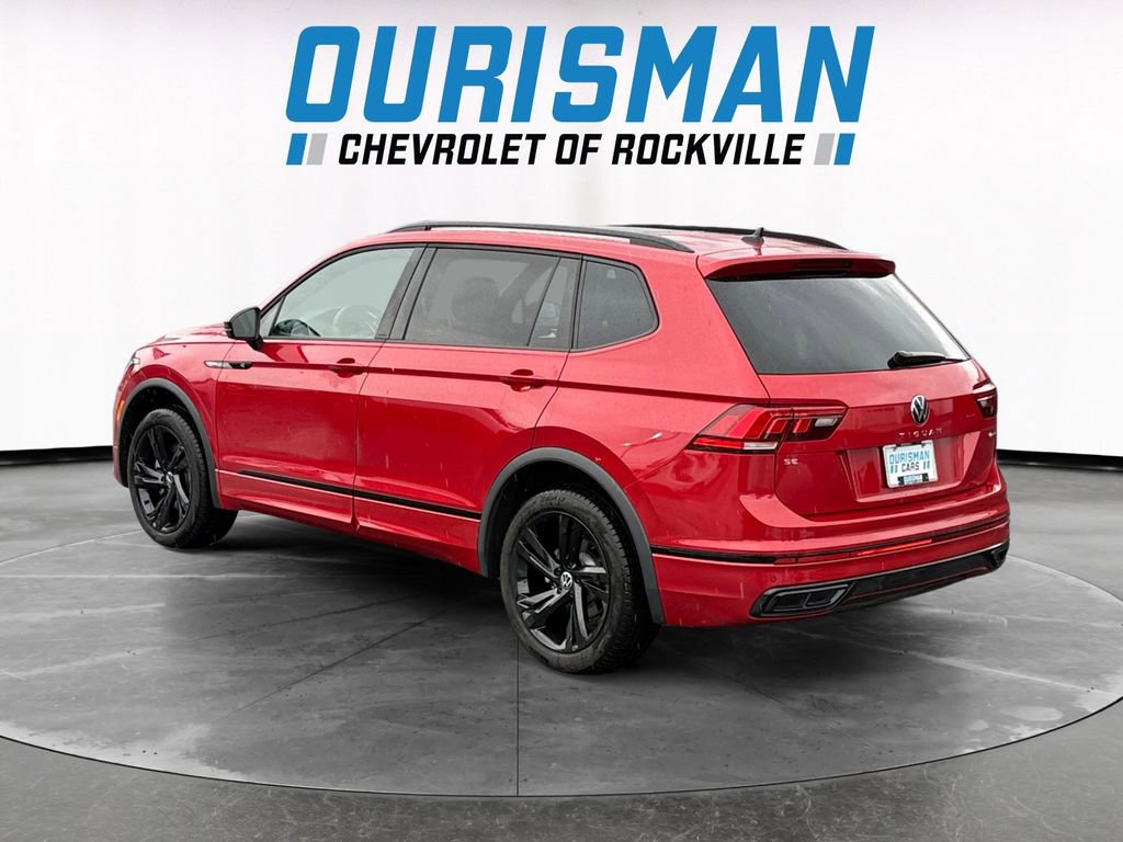 Used 2024 Volkswagen Tiguan SE R-Line image 4
