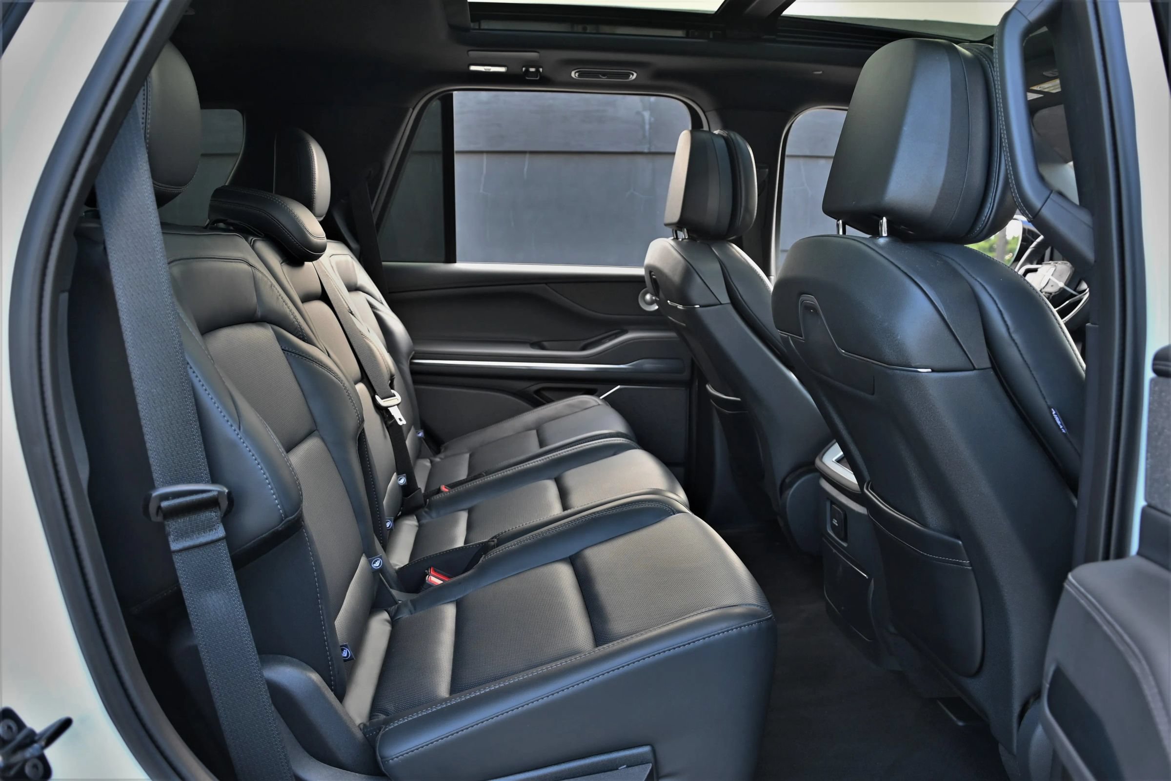 Used 2025 Lincoln Navigator Reserve w/ Jet Appearance Package AWD/4WD image 22