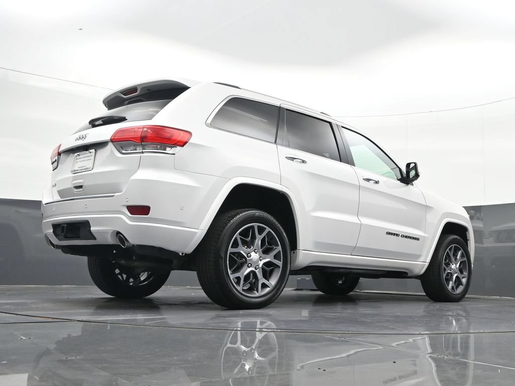 Used 2019 Jeep Grand Cherokee Overland AWD/4WD image 35