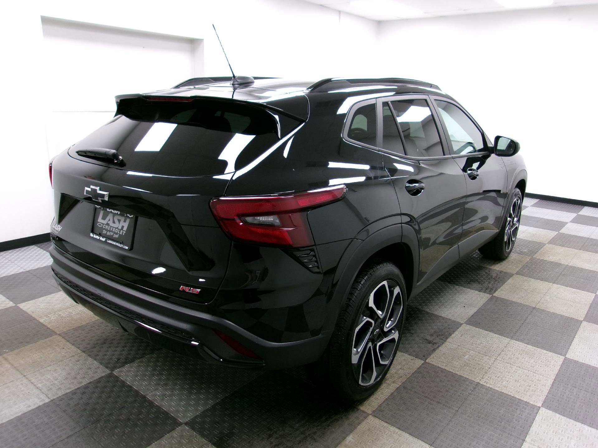 Certified 2024 Chevrolet Trax RS w/ Driver Confidence Package image 13