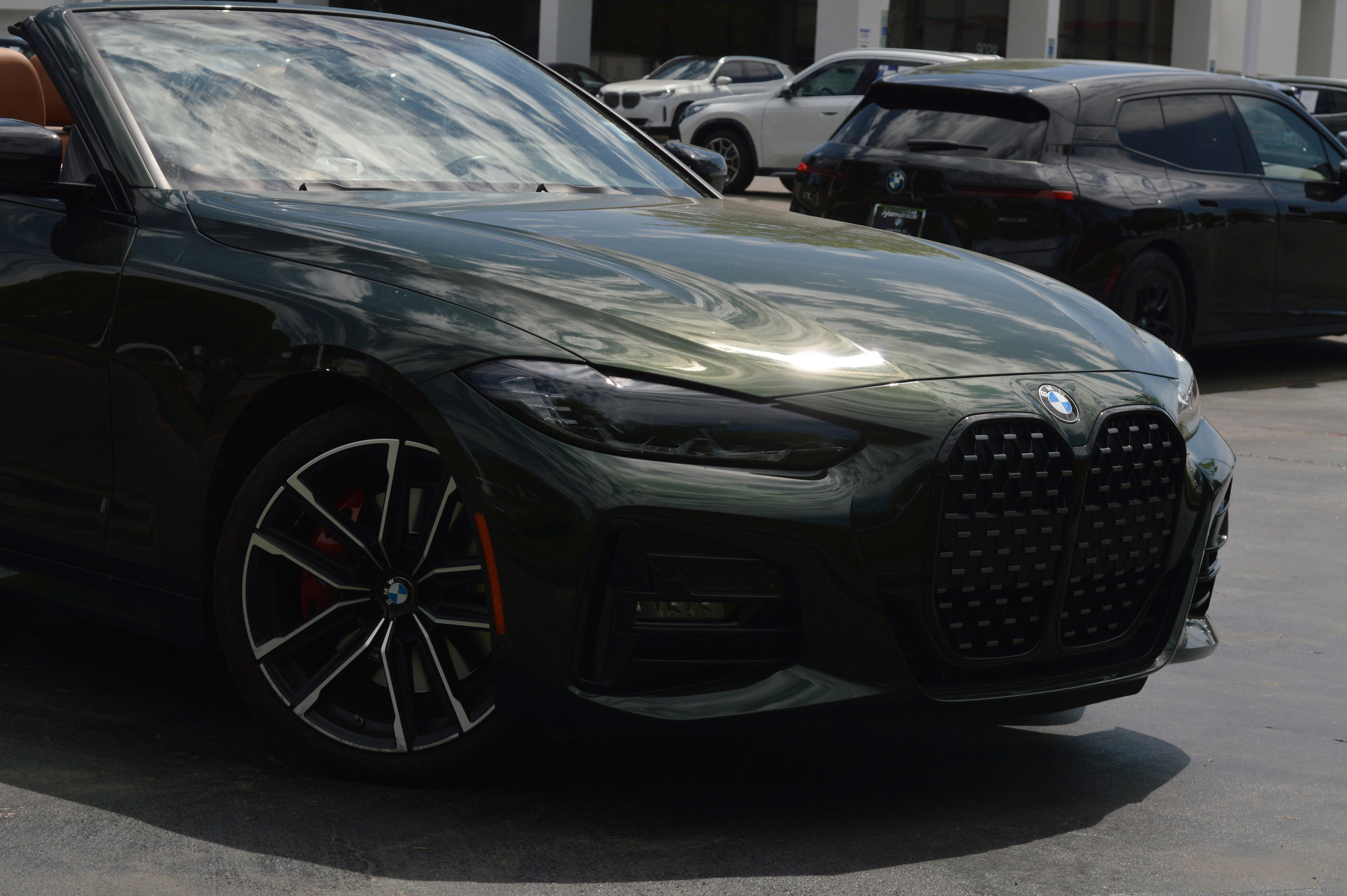 Used 2023 BMW 430i Convertible w/ M Sport Package image 2