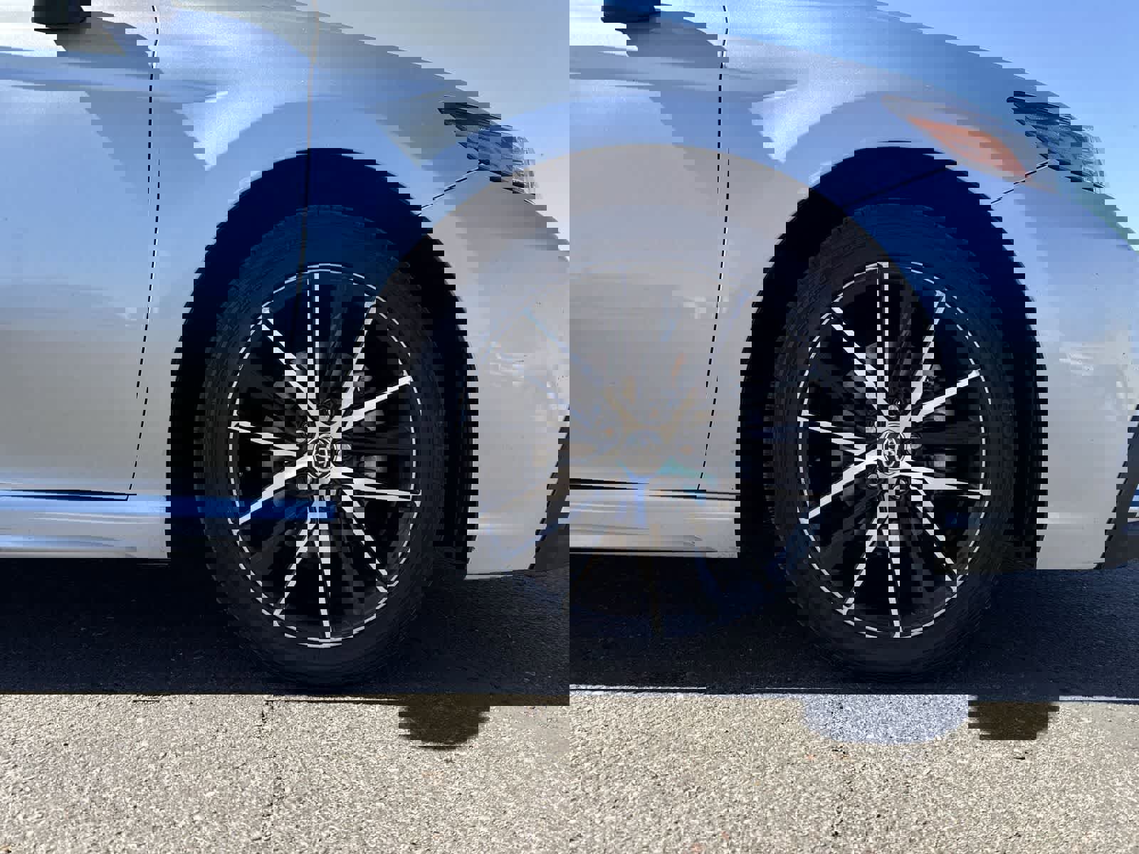 Used 2022 Toyota Camry SE image 10