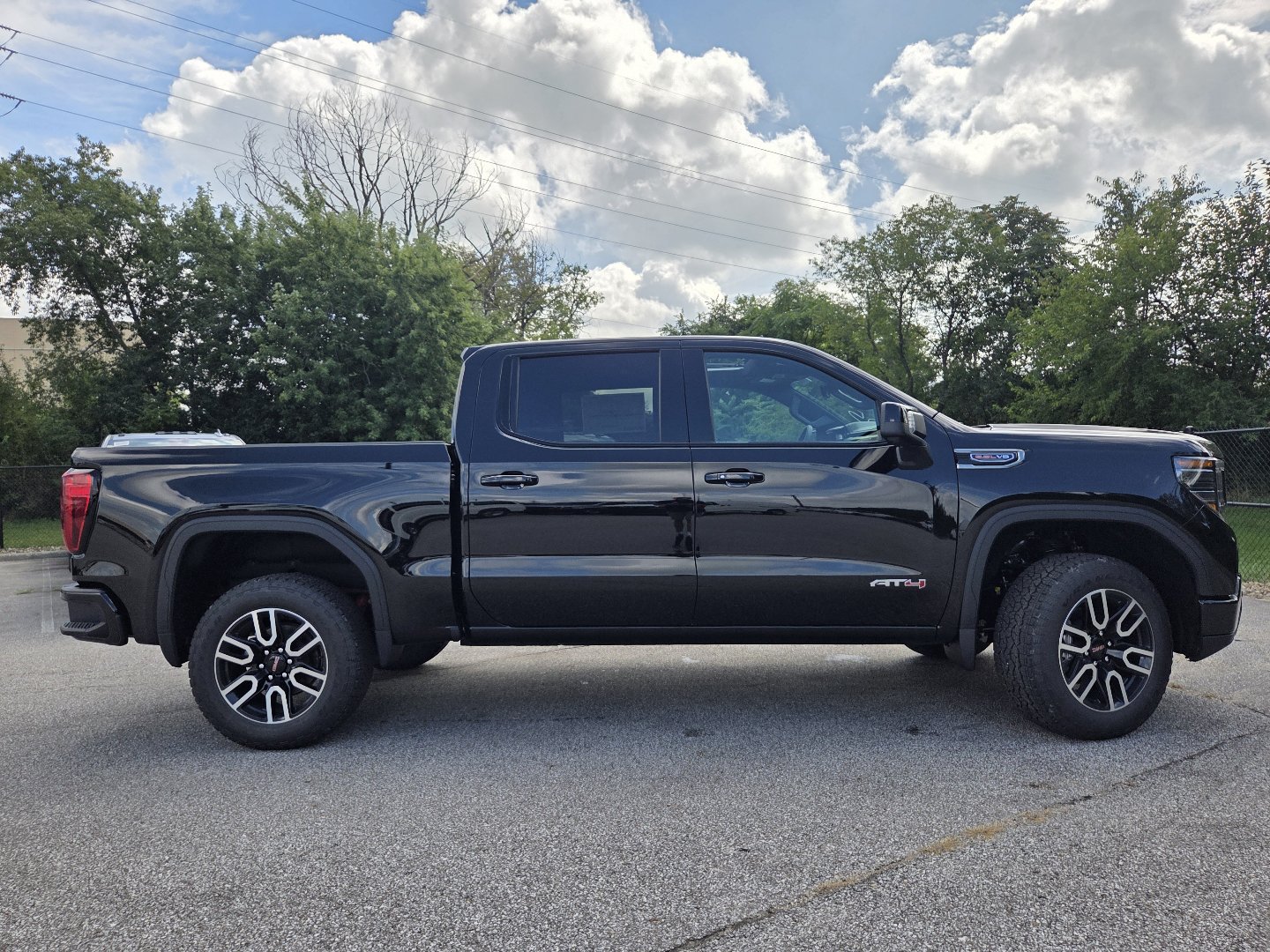New 2026 GMC Sierra 1500 AT4 w/ AT4 Premium Package AWD/4WD image 21