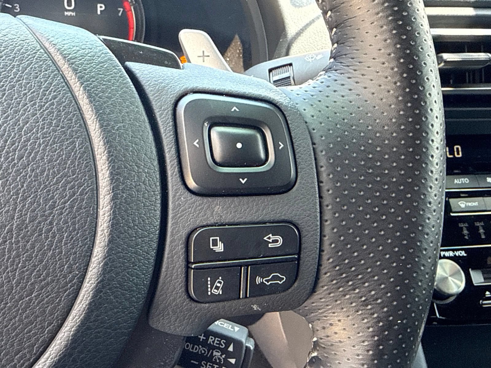 Used 2021 Lexus IS 350 F Sport w/ Accessory Package RWD image 29