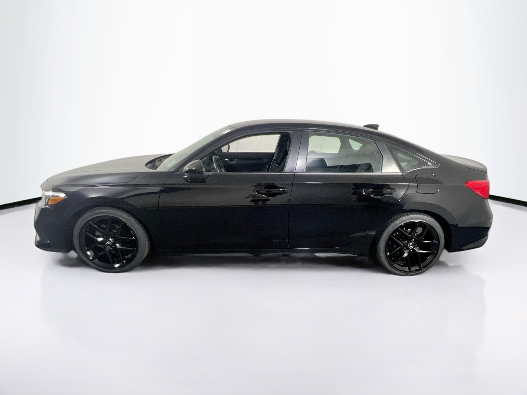 Used 2023 Honda Civic Sport image 8