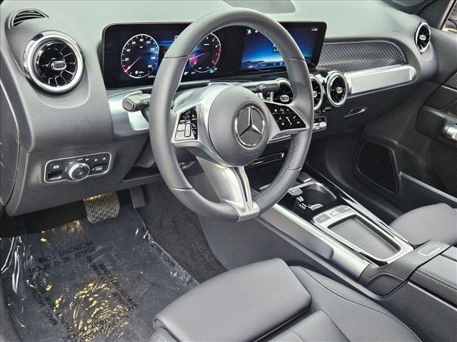 Used 2026 Mercedes-Benz GLB 250 image 10