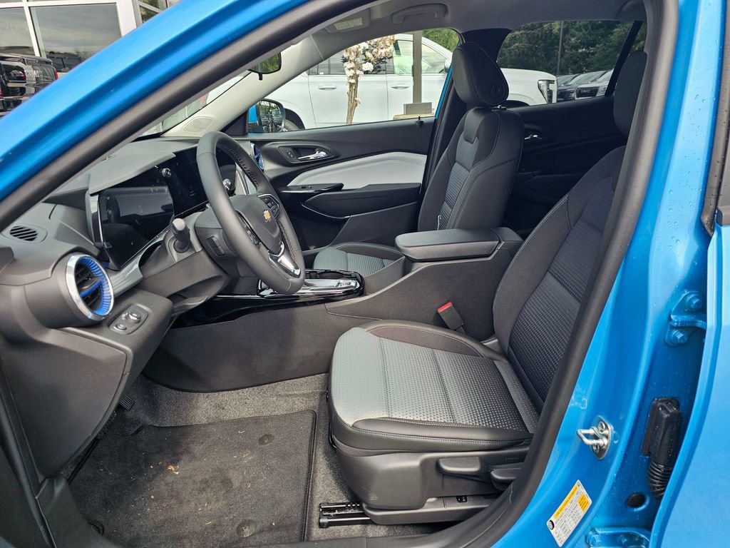 Used 2026 Chevrolet Trax LT w/ Driver Confidence Package FWD image 20