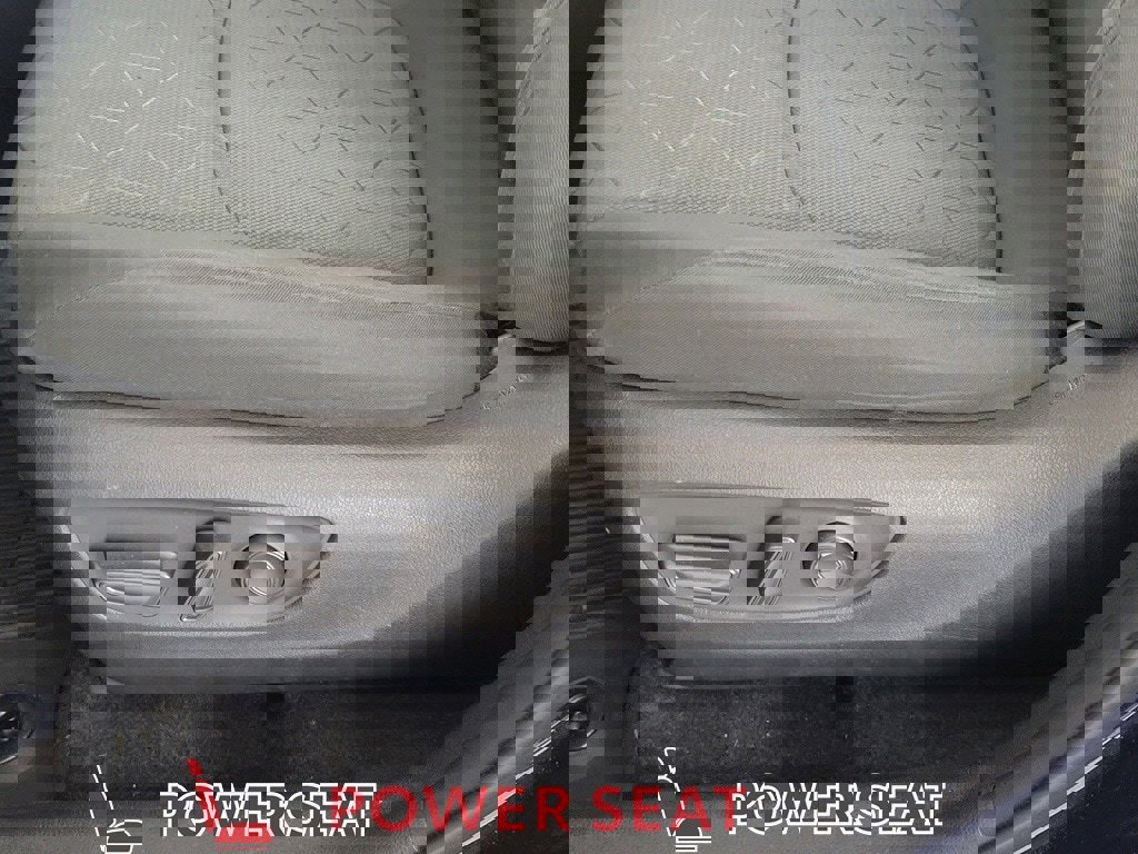 Used 2020 Toyota RAV4 XLE image 16