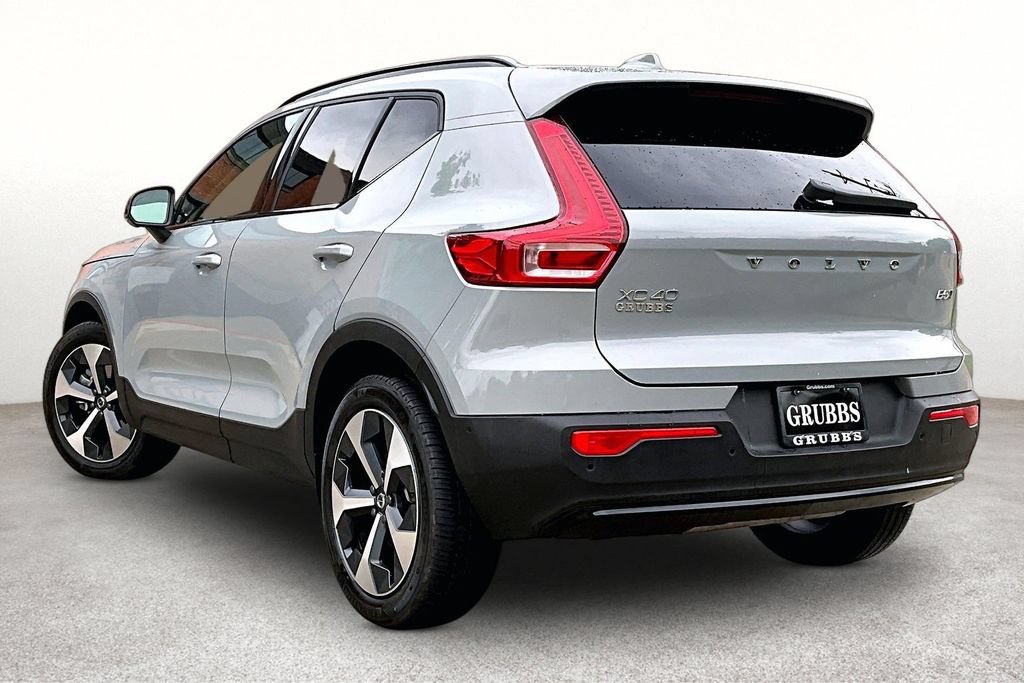 Used 2026 Volvo XC40 B5 Plus AWD/4WD image 17