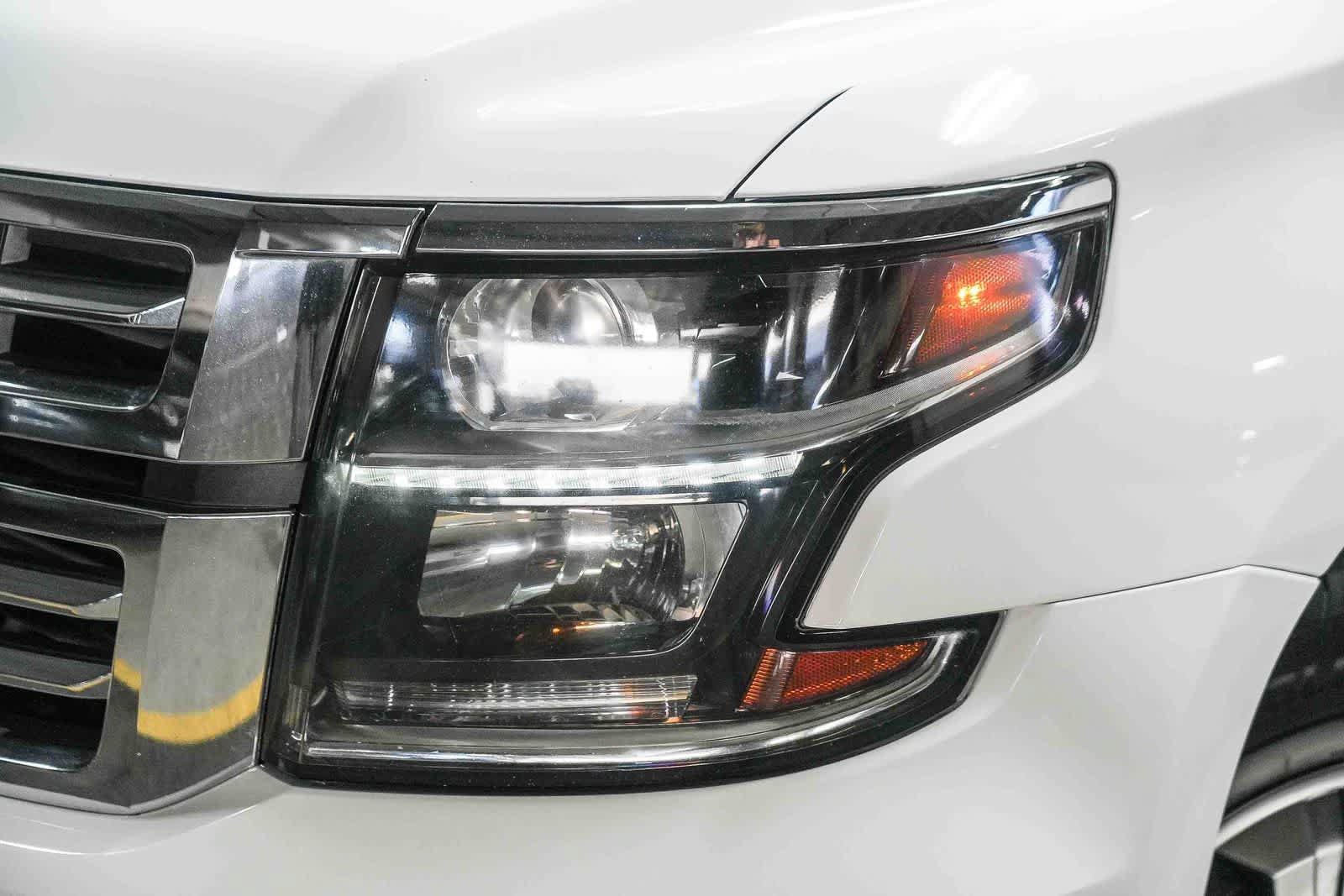 Used 2019 Chevrolet Tahoe LS RWD image 2