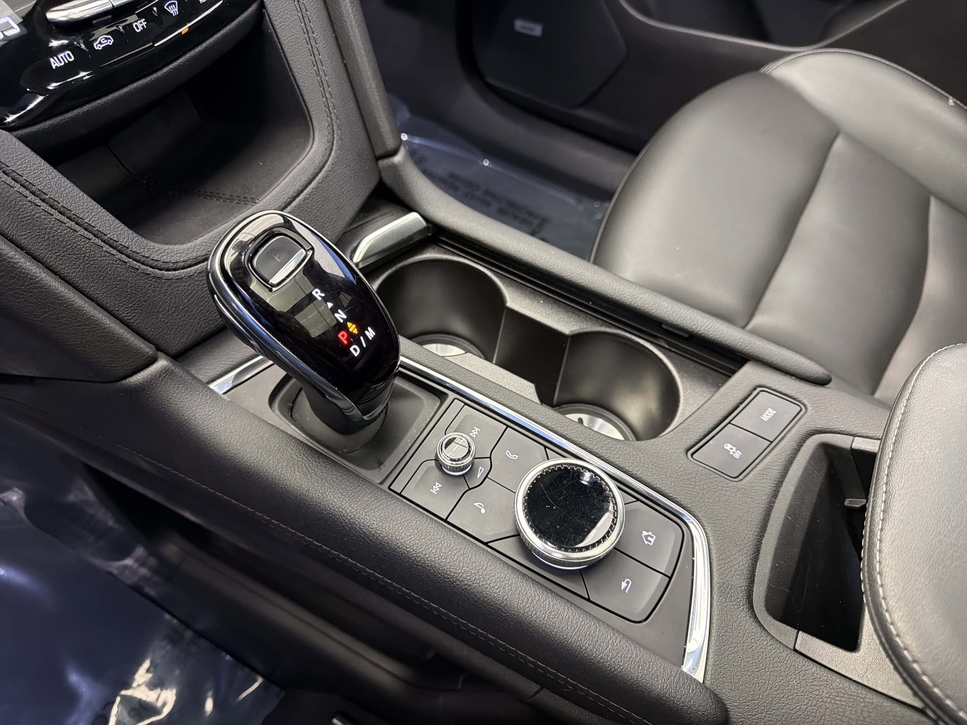 Used 2023 Cadillac XT6 Luxury image 23