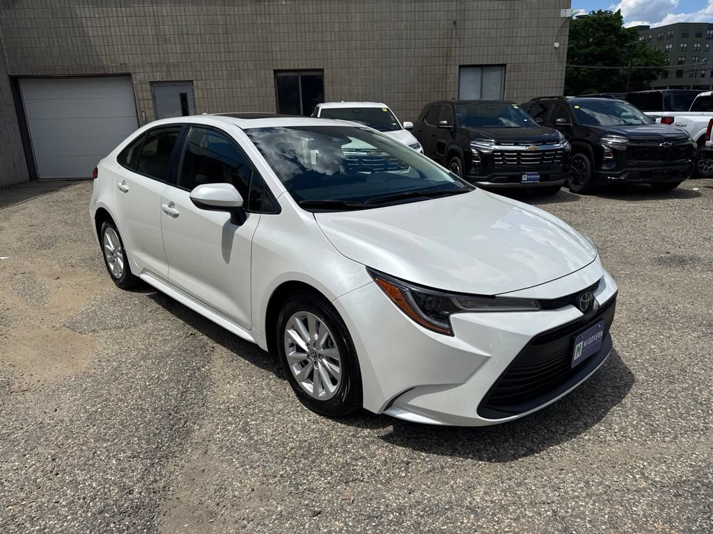 Used 2023 Toyota Corolla LE w/ LE Premium Package FWD image 9