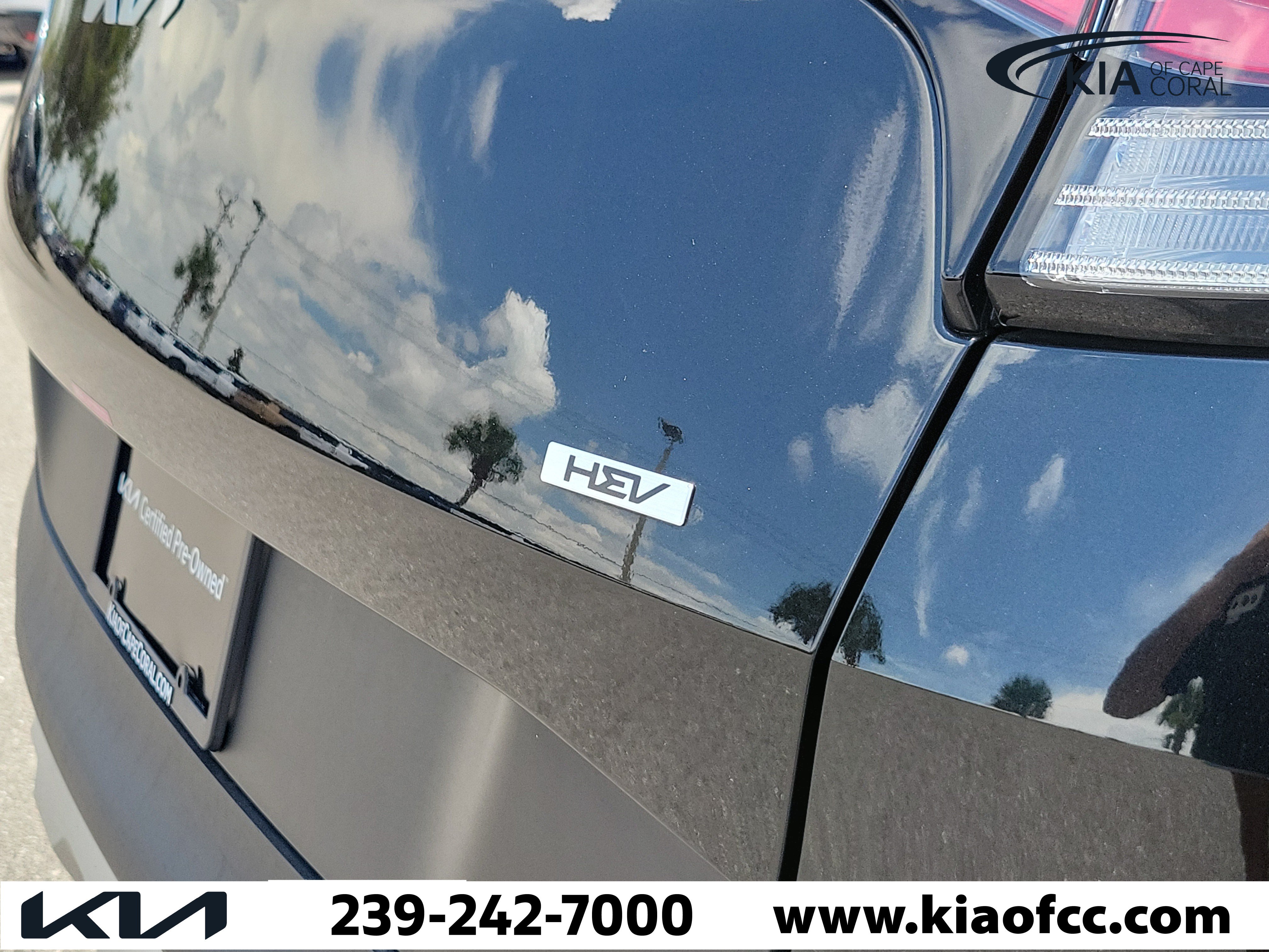 Certified 2025 Kia Sportage LX FWD image 10
