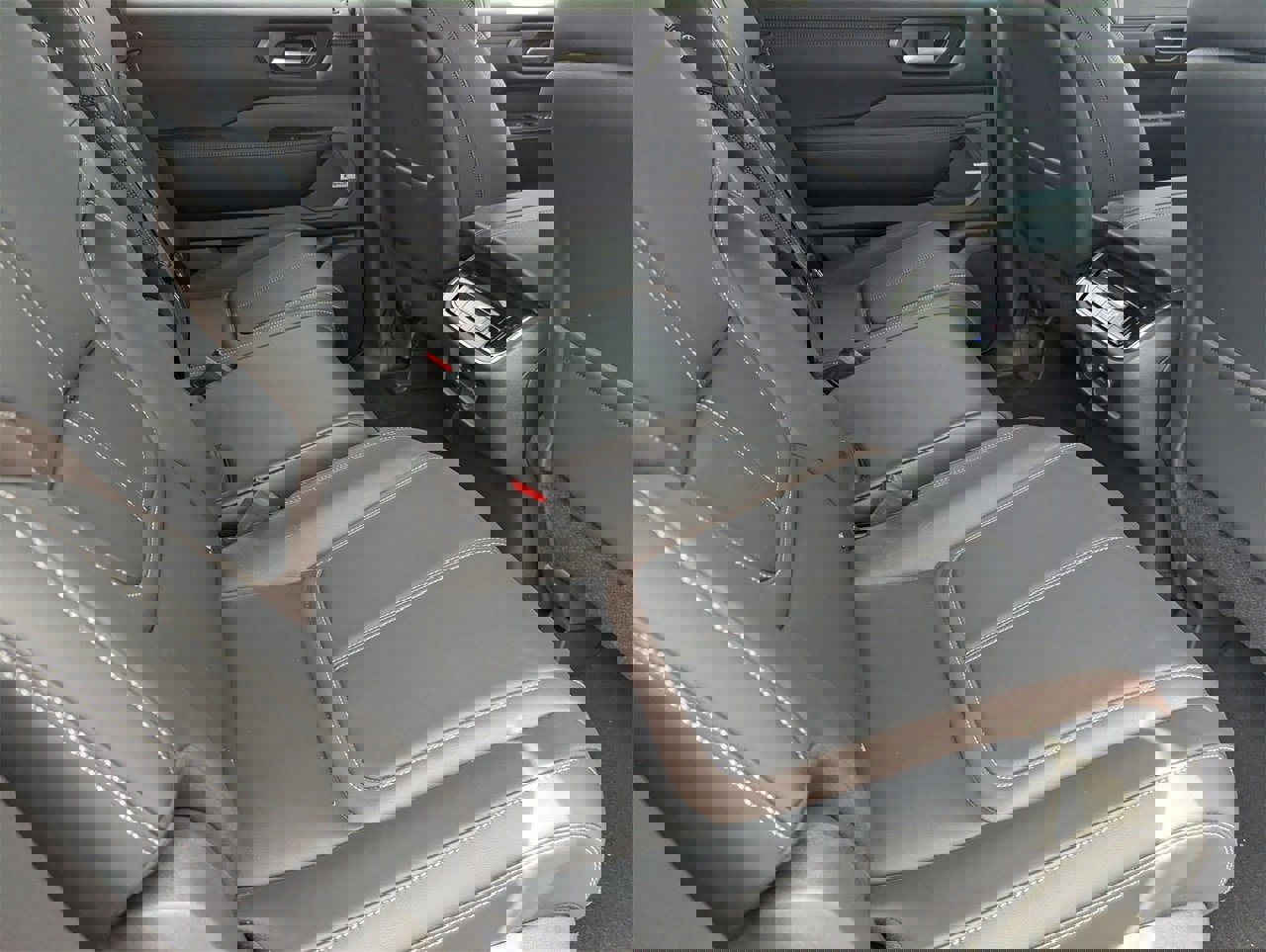 New 2025 Nissan Armada SL image 20