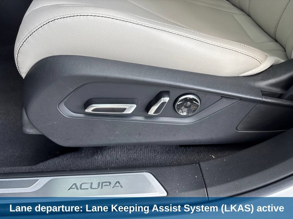 Used 2025 Acura RDX SH-AWD image 13
