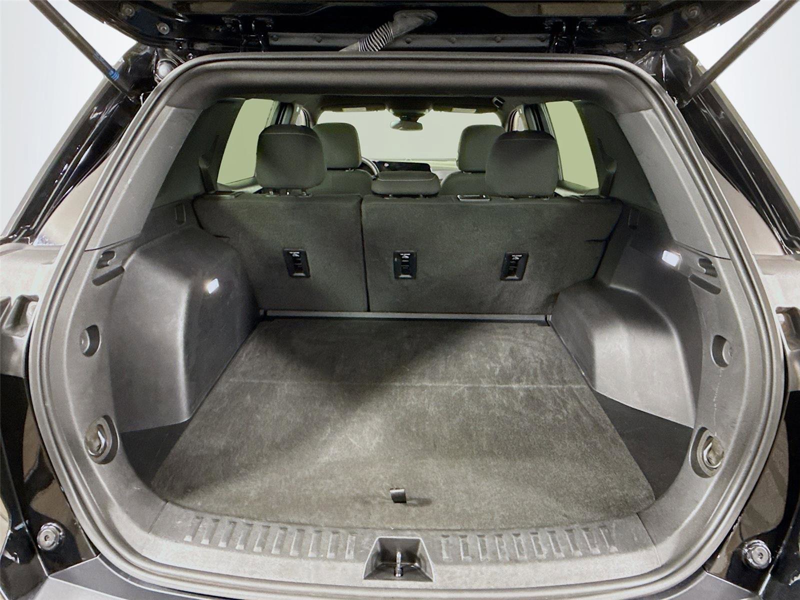 Used 2025 Chevrolet Equinox LT image 18