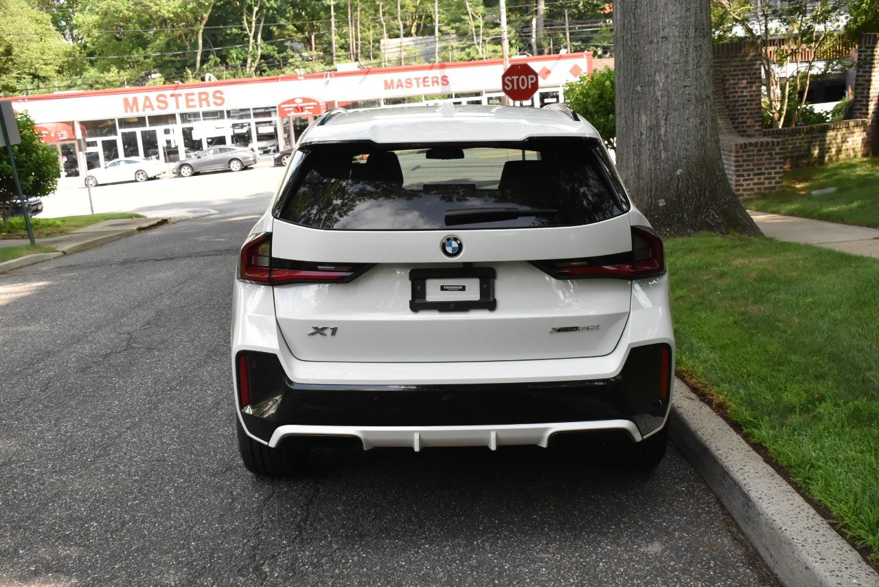Used 2023 BMW X1 xDrive28i w/ Premium Package AWD/4WD image 6