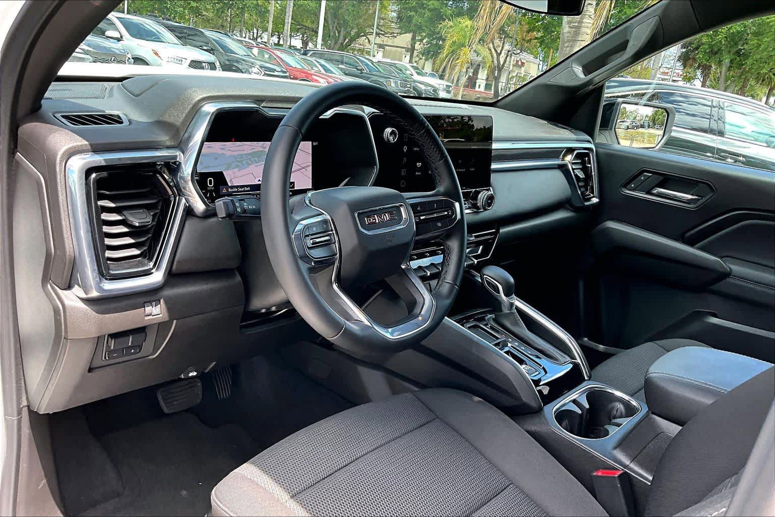 Used 2025 GMC Canyon Elevation RWD image 18
