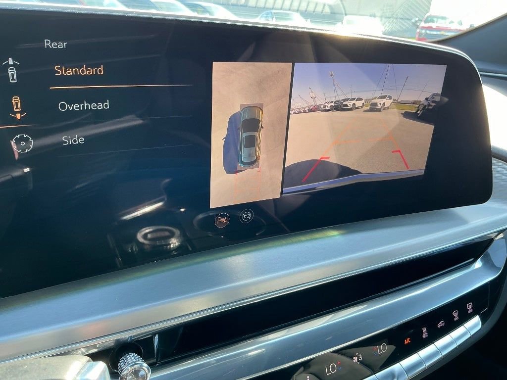 Used 2024 Cadillac Lyriq Luxury image 32