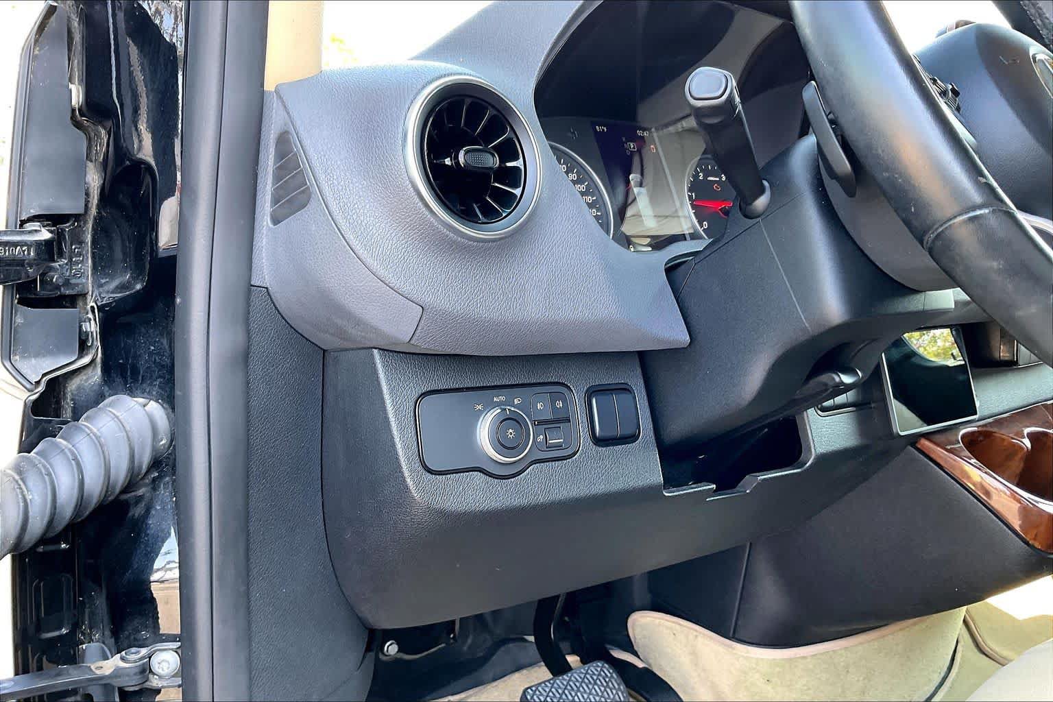 Used 2019 Mercedes-Benz Sprinter 4x4 170 image 32