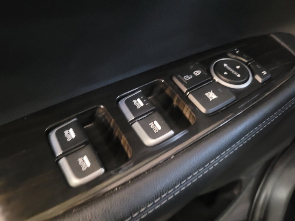 Used 2020 Kia Sorento LX image 27