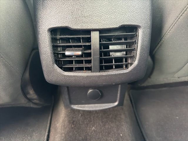 Used 2017 Ford Fusion SE w/ Fusion SE Technology Package image 12