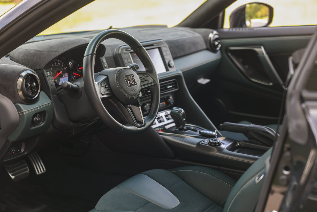 Used 2024 Nissan GT-R w/ Floor Mat Package AWD/4WD image 28