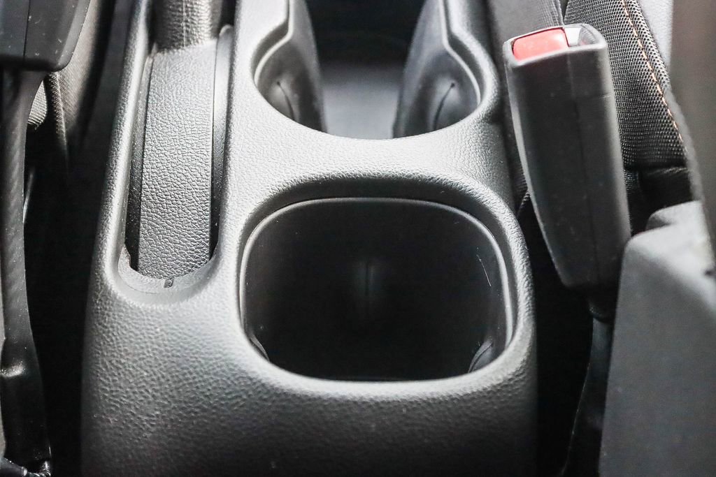 Used 2022 Chevrolet Trax LT w/ LT Convenience Package image 23