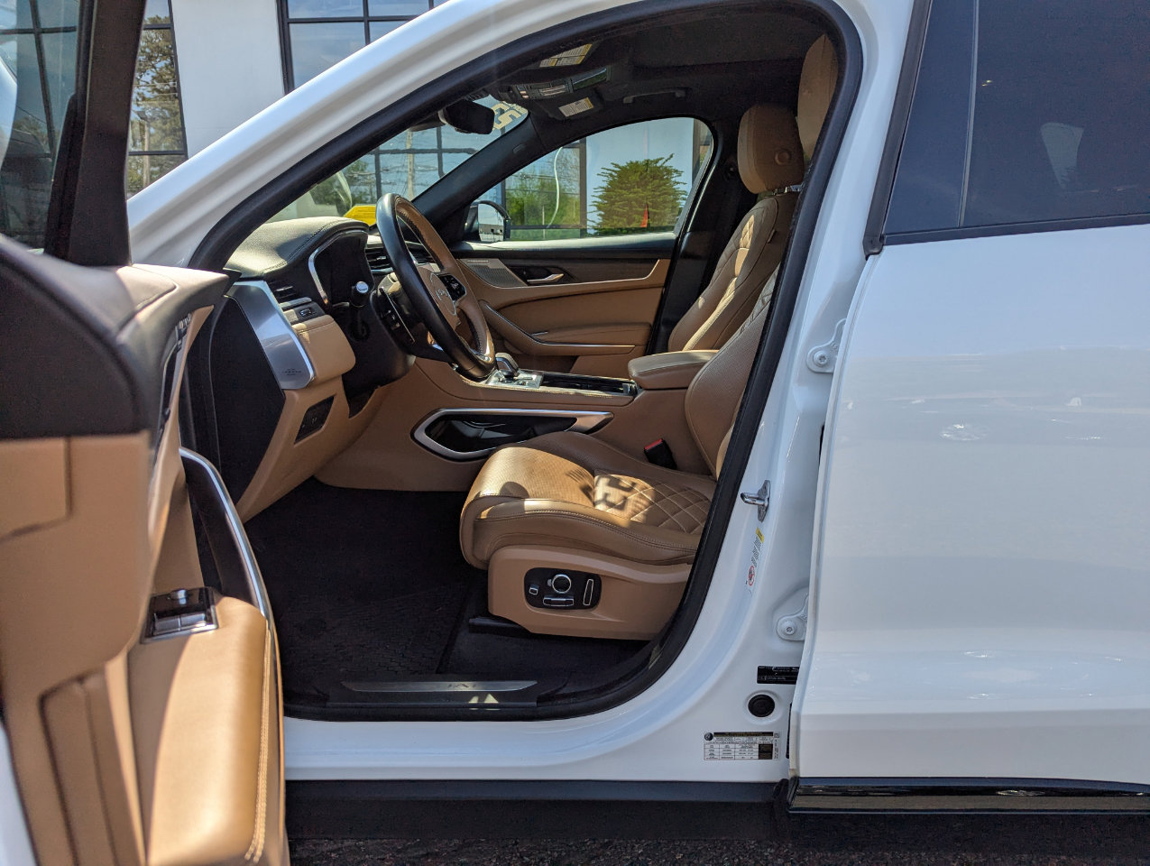 Used 2023 Jaguar F-PACE S image 12