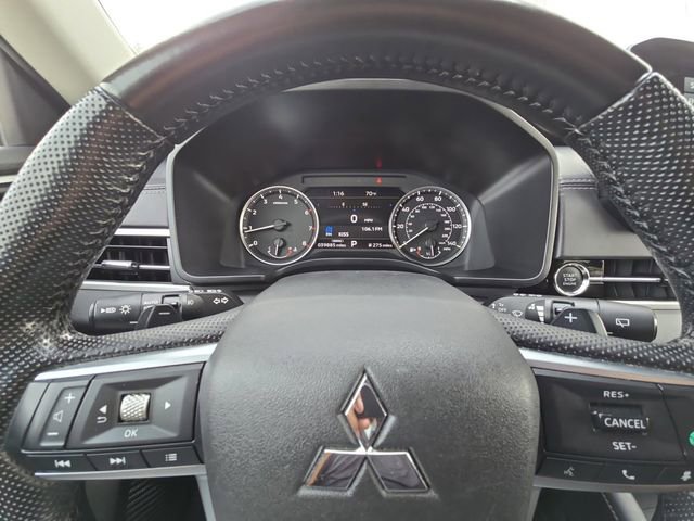 Used 2024 Mitsubishi Outlander SE image 25