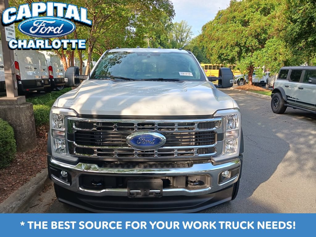New 2026 Ford F550 4x4 Crew Cab image 7