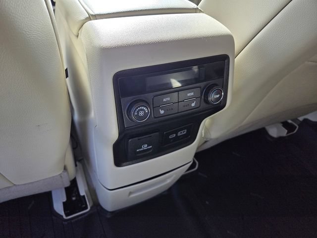 Used 2023 GMC Acadia Denali AWD/4WD image 12
