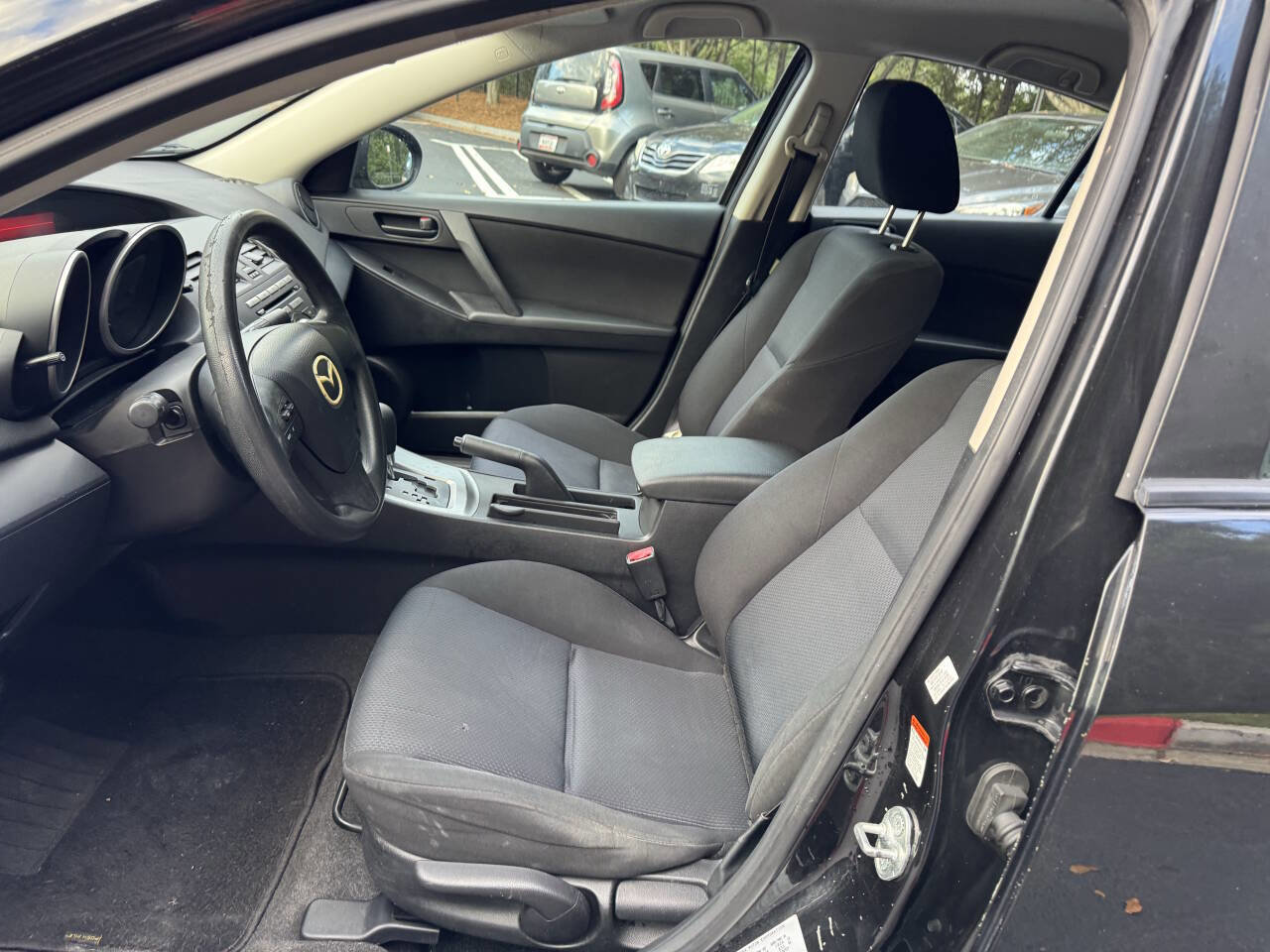 Used 2010 MAZDA MAZDA3 i Sport image 11